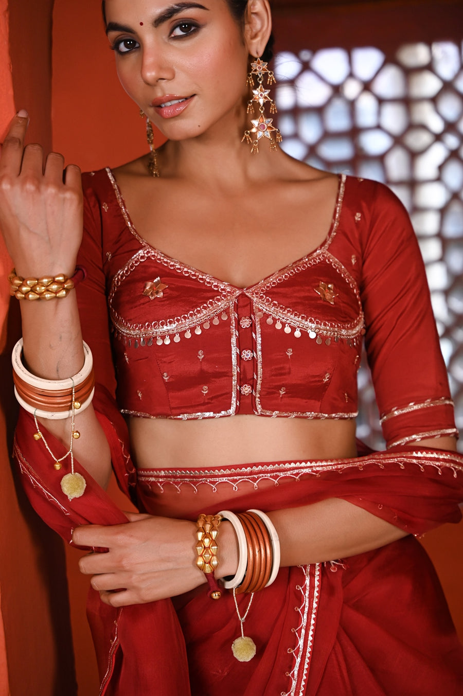 GULABI SURKH SAREE